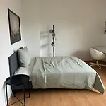 4 bedroom apartment in fancy Düsseldorf Oberkassel